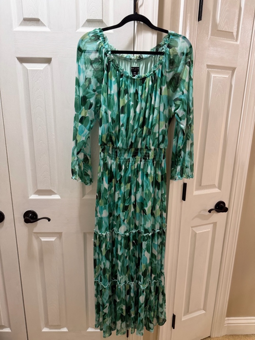 Green Patterned Long Sleeve Maxi Dress